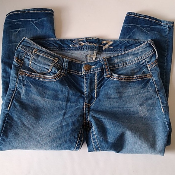 Seven7 Preowned Blue Distressed Capri Jean Cropped - Picture 7 of 7